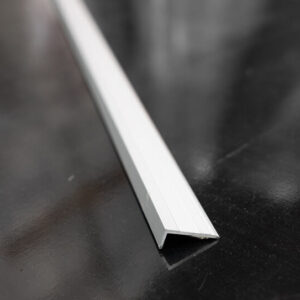 Angle Edge Chrome 2700mm  (8mm Return)